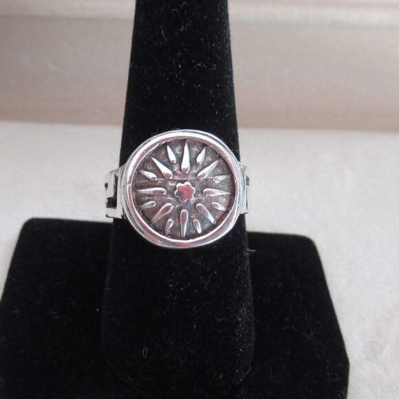 Vintage, Sterling Silver 925 Flower Statement Ring, Size 8.75 Hallmarked 925 - Picture 2 of 8